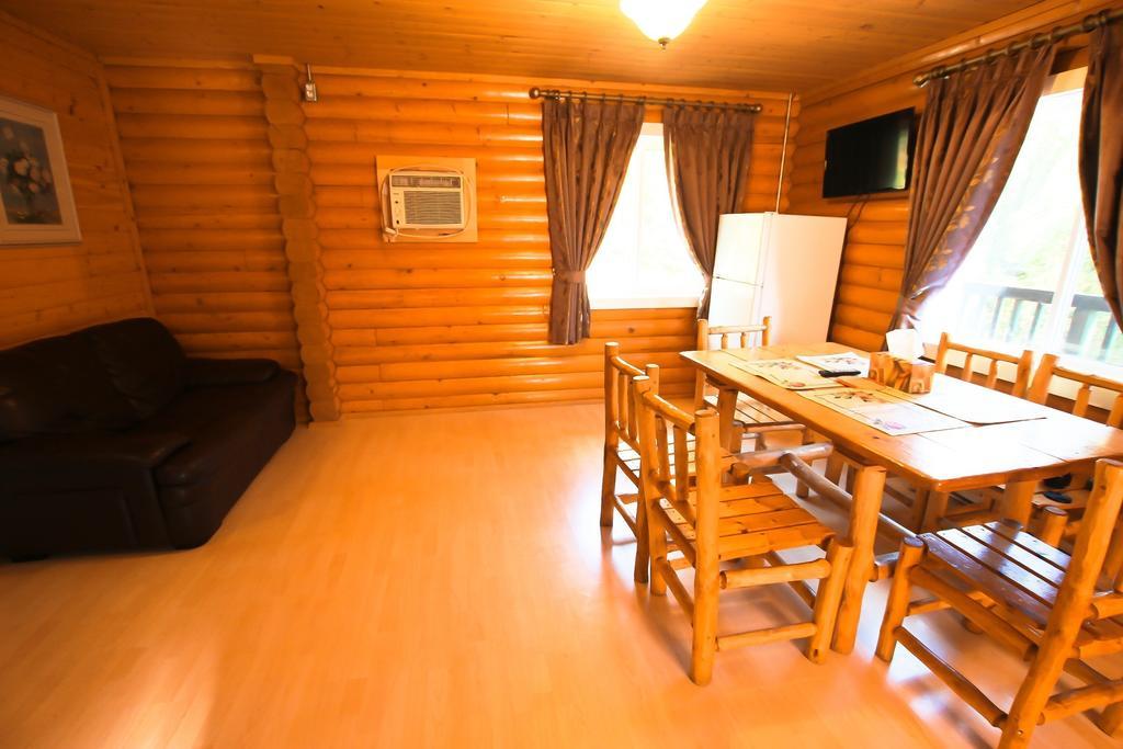 Mt. Revelstoke Alpine Chalets Pokój zdjęcie