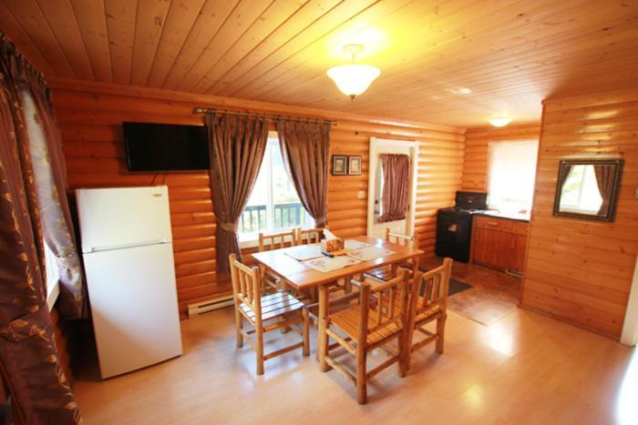 Mt. Revelstoke Alpine Chalets Zewnętrze zdjęcie