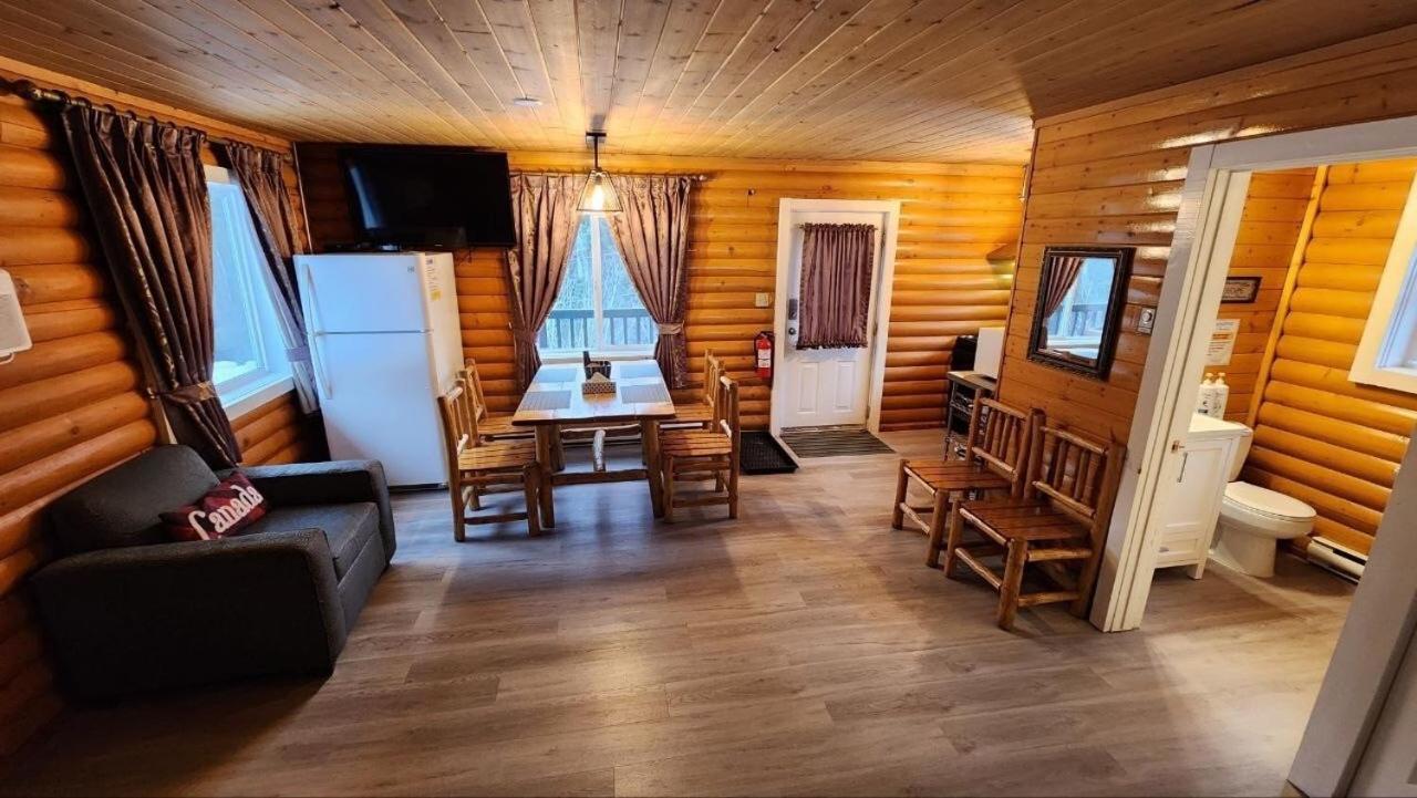 Mt. Revelstoke Alpine Chalets Zewnętrze zdjęcie