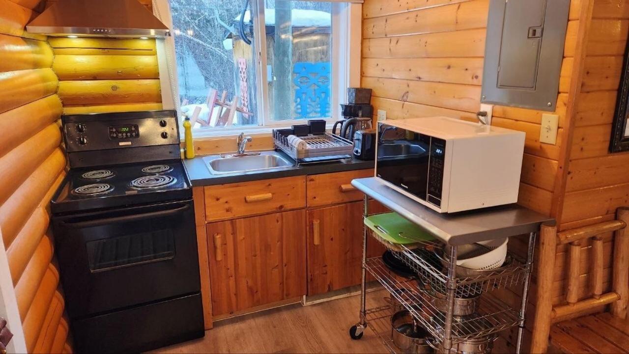 Mt. Revelstoke Alpine Chalets Zewnętrze zdjęcie