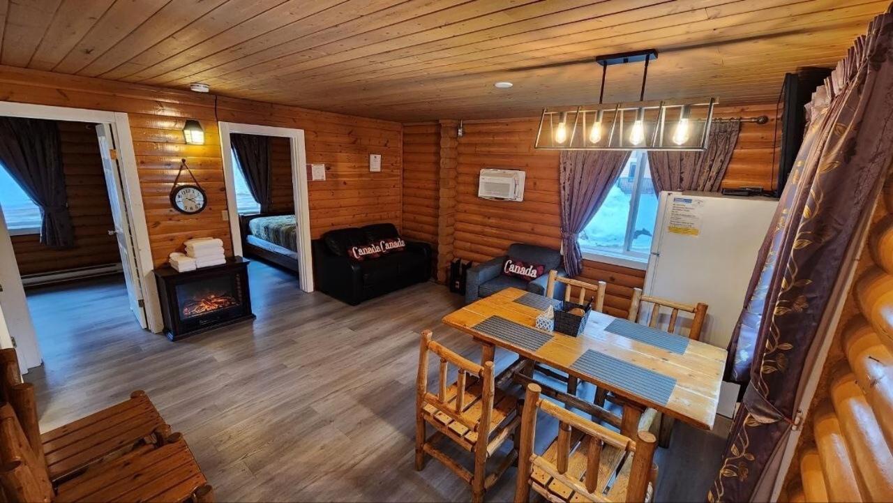 Mt. Revelstoke Alpine Chalets Zewnętrze zdjęcie