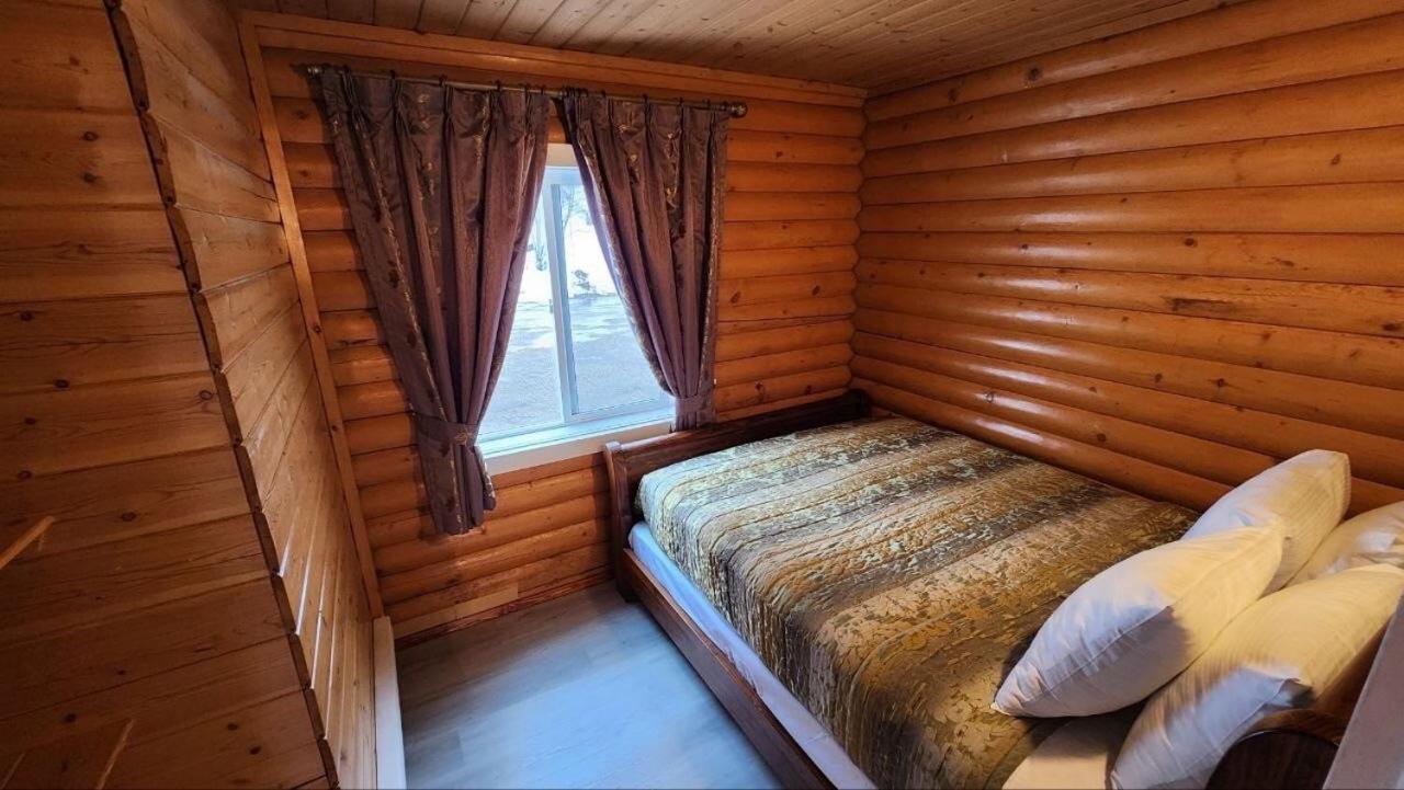 Mt. Revelstoke Alpine Chalets Zewnętrze zdjęcie