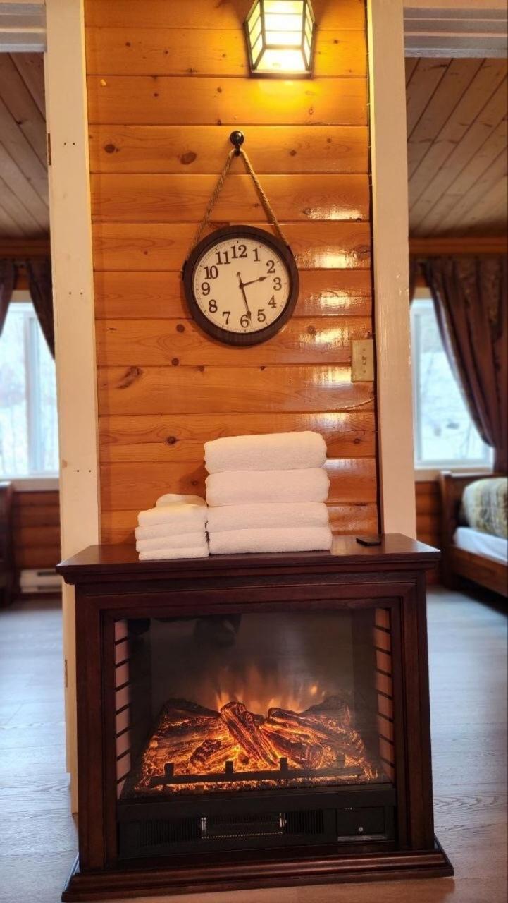 Mt. Revelstoke Alpine Chalets Zewnętrze zdjęcie